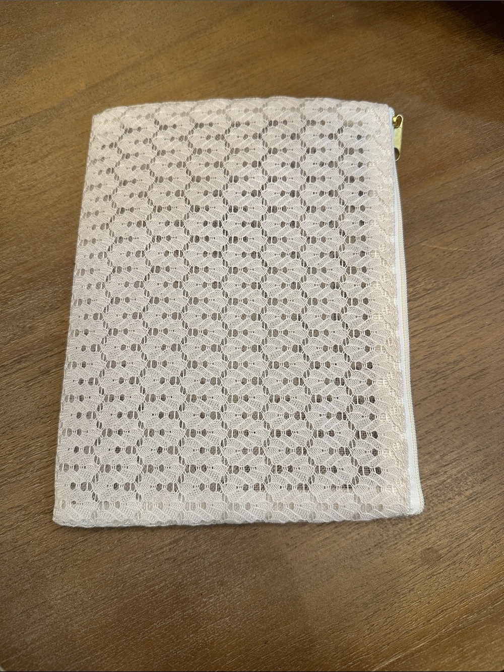 Vintage Lace Zip Pouch Clutch - Cream - Picture 2 of 16